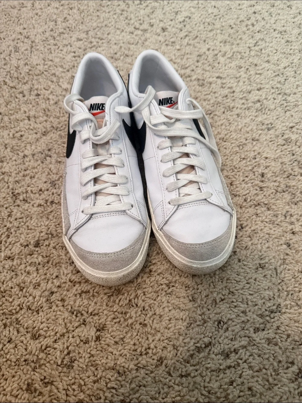 Nike Blazers Low-Top Sneakers